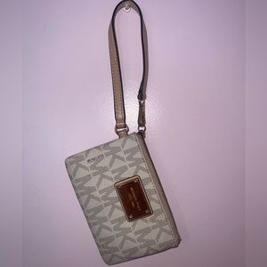 Coach wristlet wallet